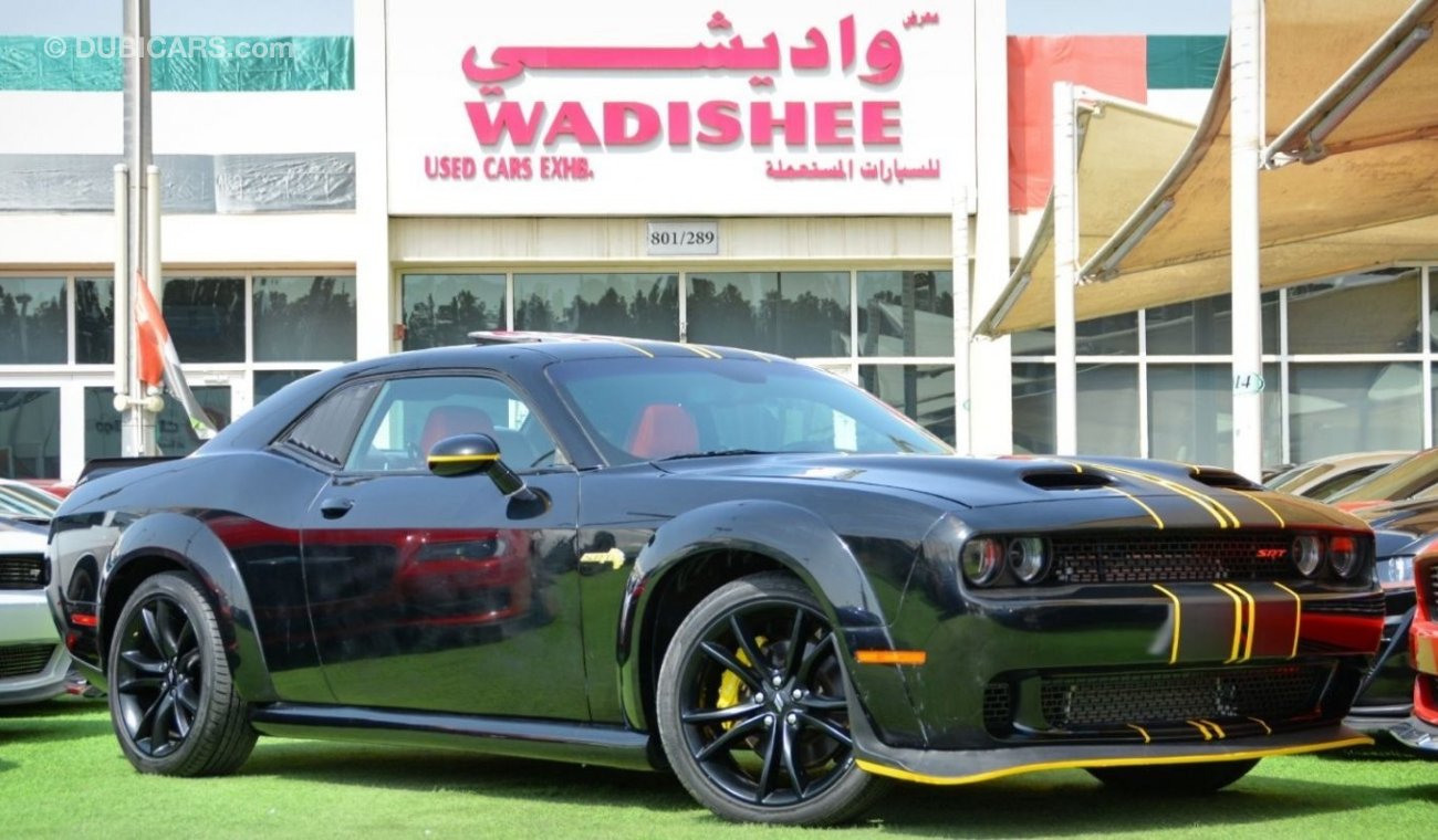 دودج تشالينجر SOLD!!!!Dodge Challenger R/T V8 Hemi 2017/Original Airbags/SunRoof/Leather Seats/Low Miles/Very Good