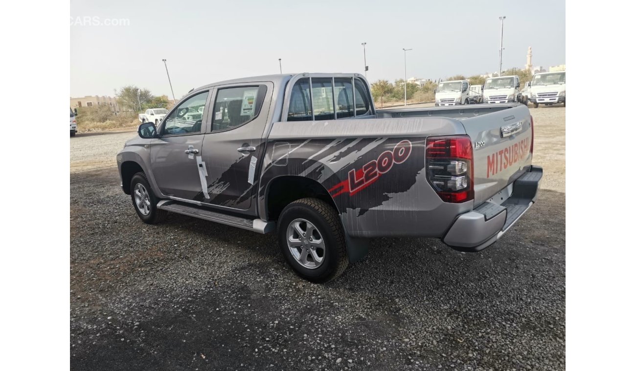 Mitsubishi L200 M/T 2021 Diesel GCC ( Production Jan/2021 ) Full option chrome package / stop lamp