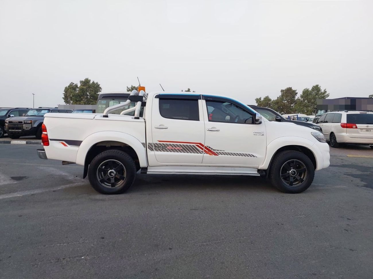 Toyota Hilux TOYOTA HILUX PICKUP RHD 2014 MODEL 3.0 L DIESEL AUTOMATIC(PM37634)