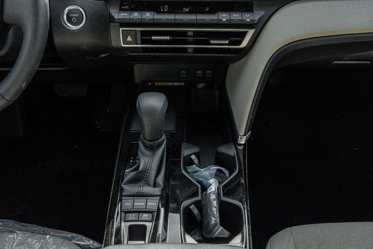 تويوتا كامري 2026 Toyota Camry E-plus 2.5L Hybrid (Black-Beige)