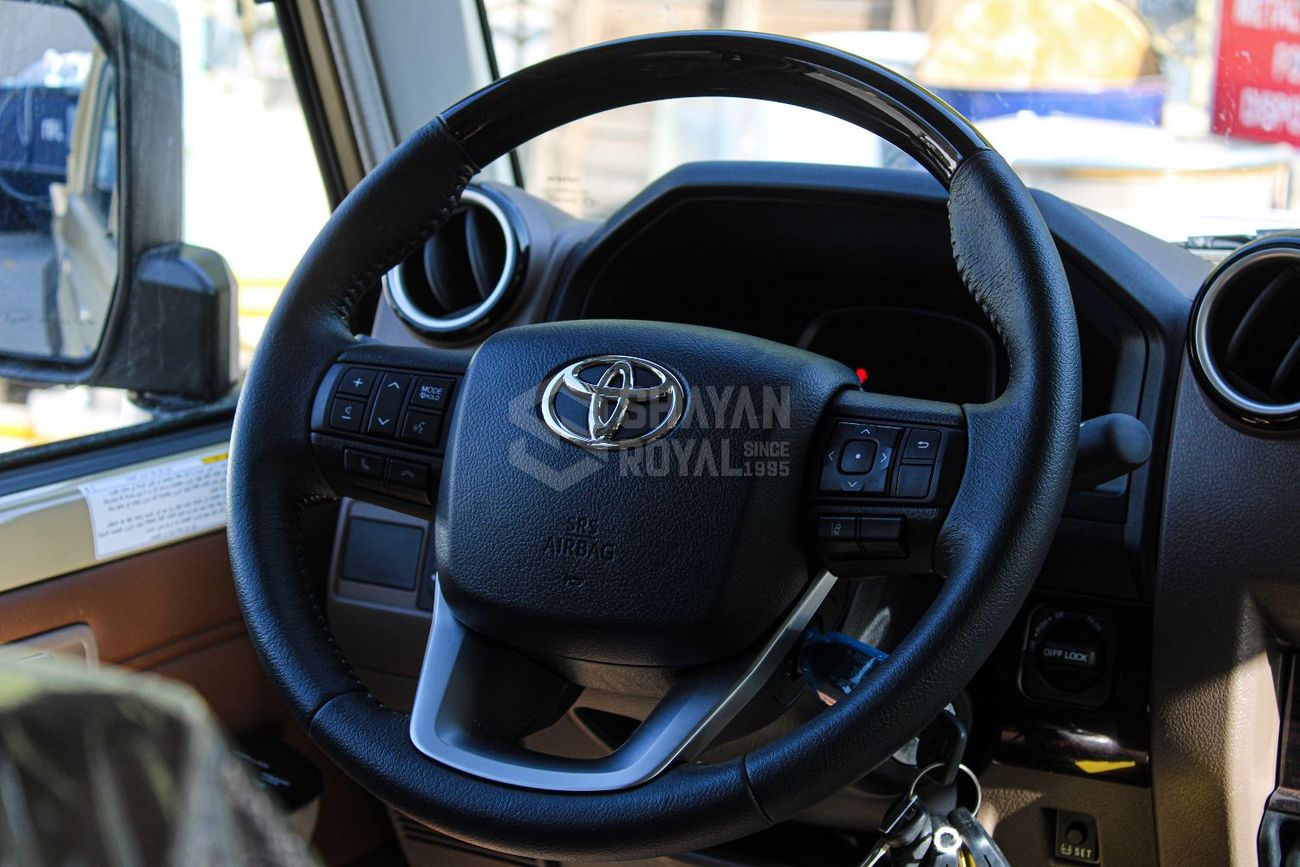 تويوتا لاند كروزر بيك آب LC79 4.0L V6 PETROL LX-Z1 4WD AT DC 2025MY