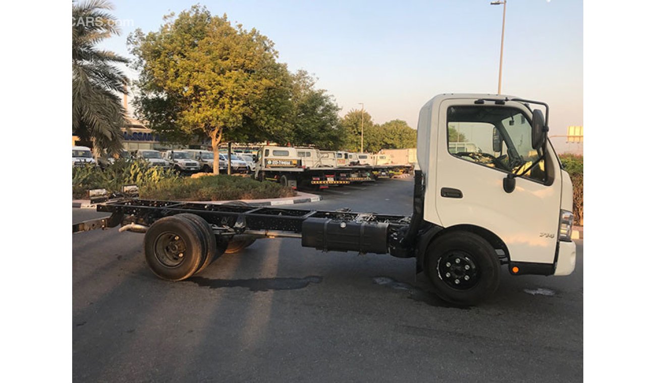 Hino 300 Series  714 Chassis 4.2 Ton Single Cab