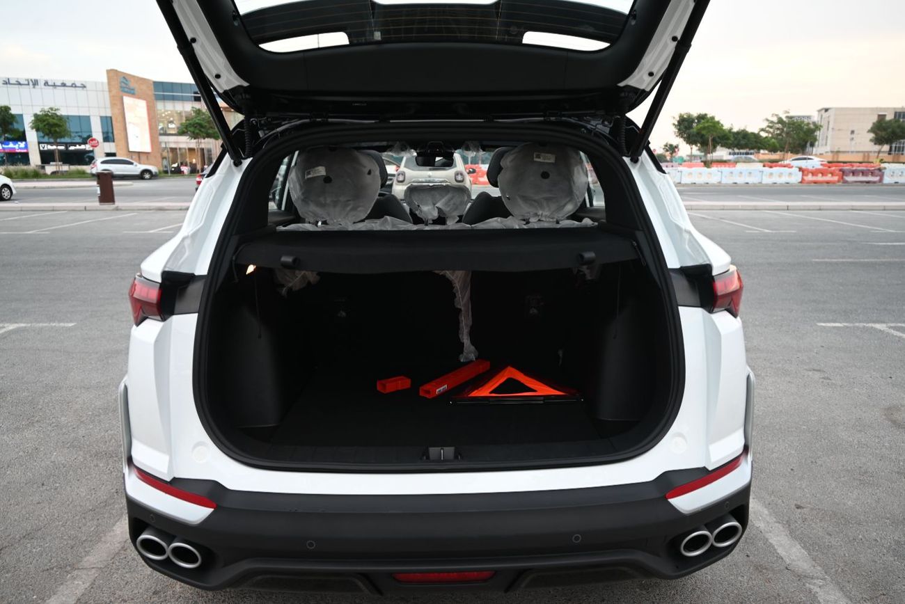 Geely Coolray GF 1.5TD EMI 1100 AED - GEELY COOLRAY GF 2025 - TOP OPTION