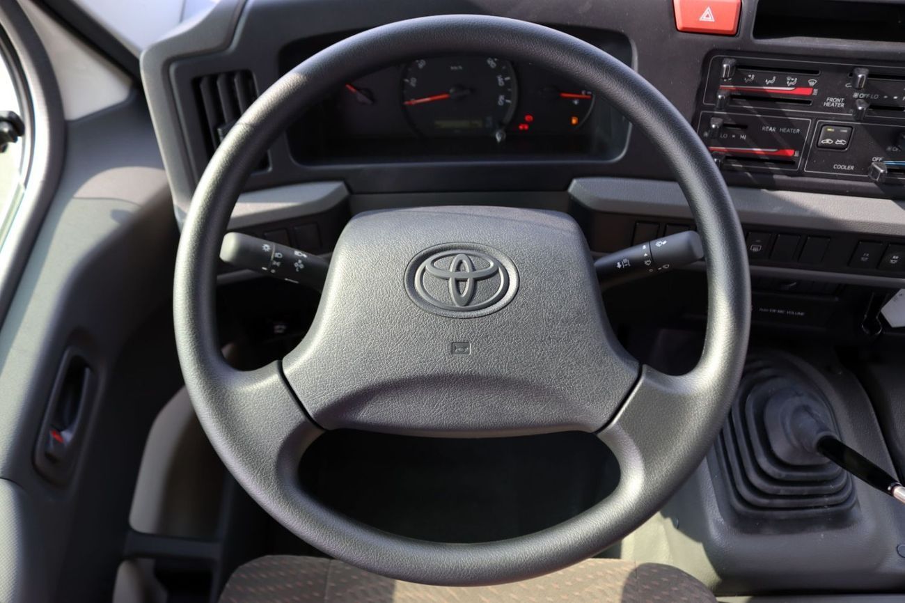 Toyota Coaster Toyota coaster 4.2L,30 seaters ,manual gear,diesel engine LHD,European specs,2024 model brand new