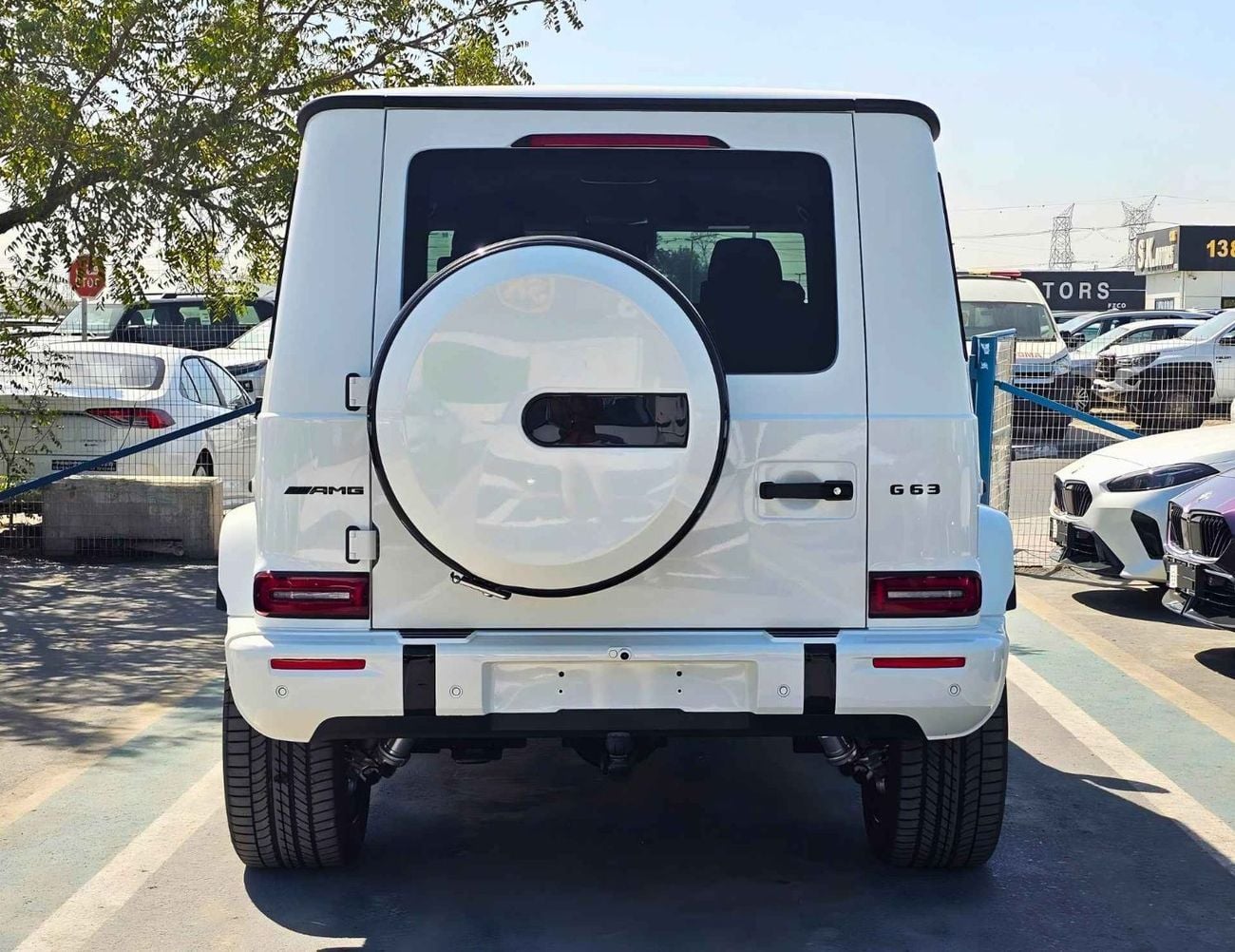 مرسيدس بنز G 63 AMG MERCEDES BENZ G63 AMG BITURBO / 4.0L V8 PETROL/360* CAMERA/SUNROOF WIHT LEATHER SEATS (CODE # G63BT)