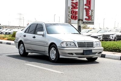 Mercedes Benz C200 Pristine C200 | Japanese Specs | Low Mileage