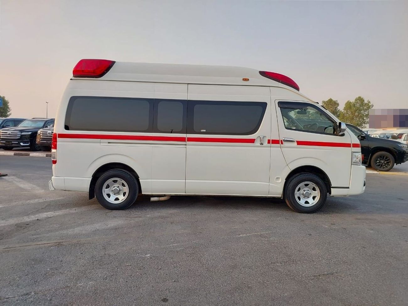 تويوتا هاياس TOYOTA HIACE VAN AMBULANCE RHD 2015 MODEL 2.7 L PETROL AUTOMATIC(PM14222)