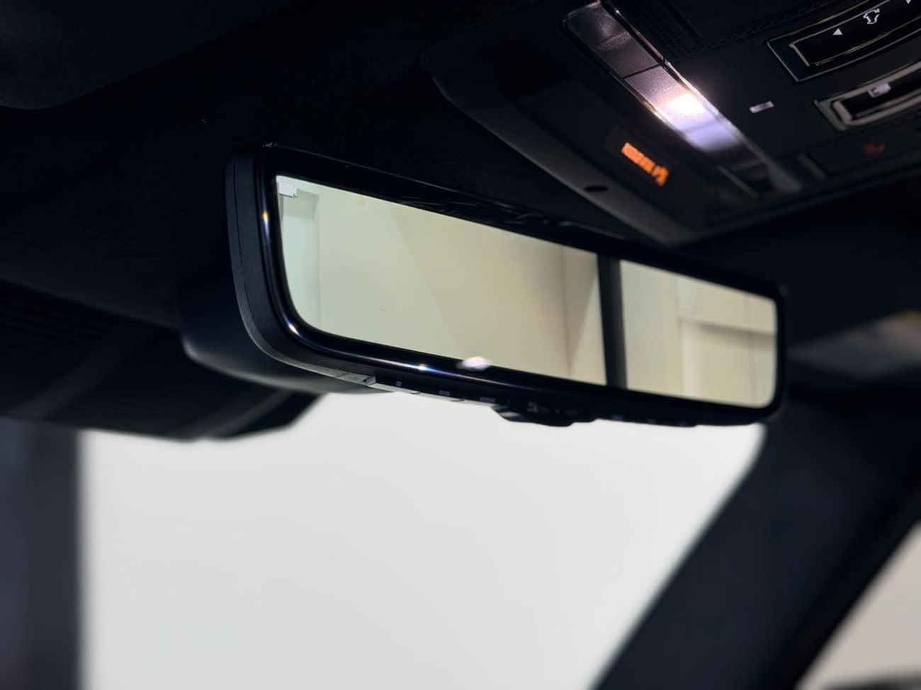 Land Rover Defender 110 P635 OCTA V8 2026