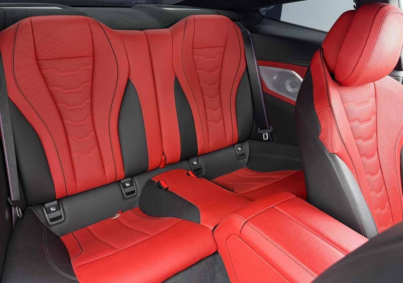 بي أم دبليو M850i 2019 BMW M850i xDrive Individual Carbon Core, 1 Year Warranty, FSH, GCC