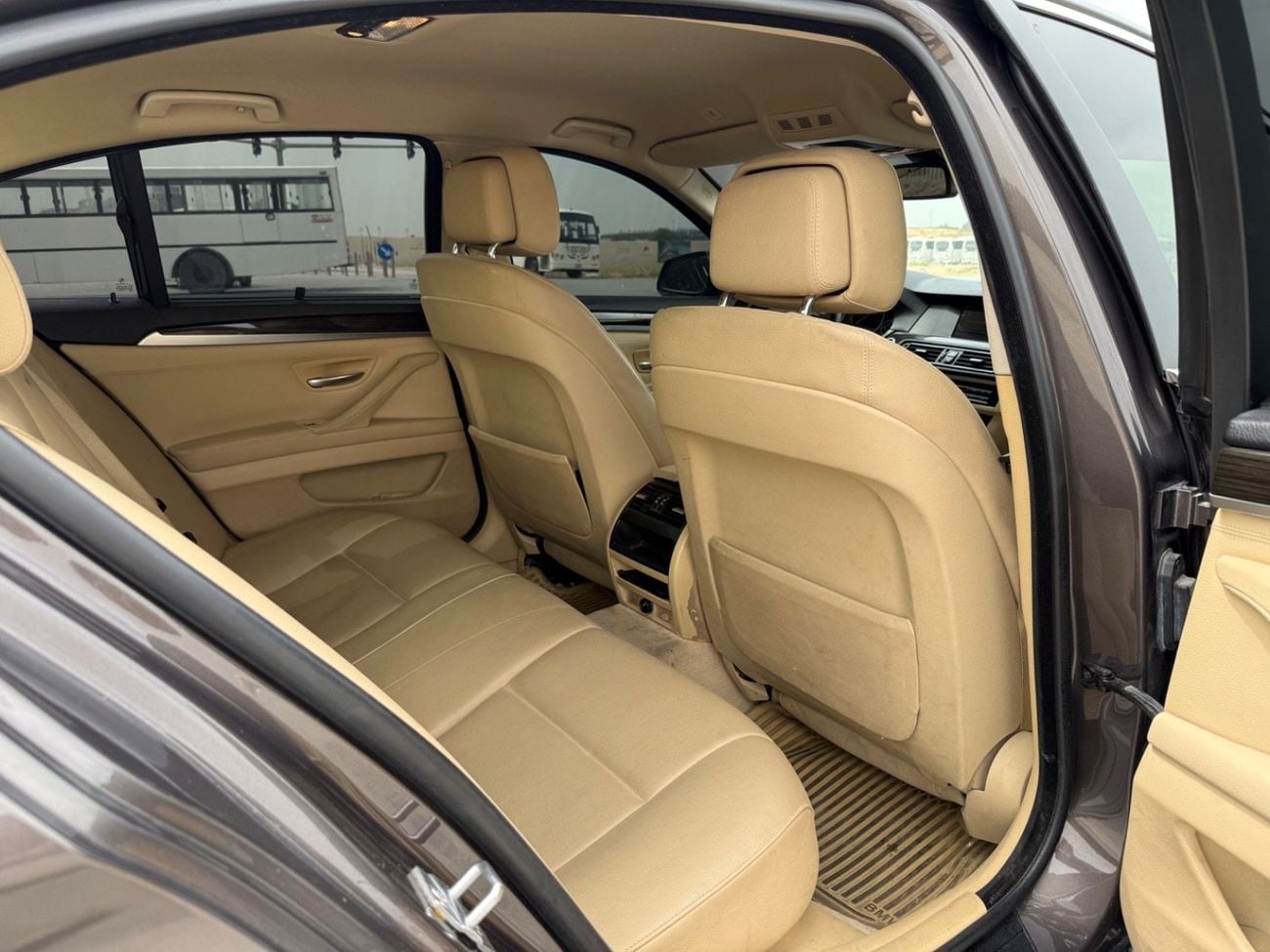 بي أم دبليو 520i Low 2.0L