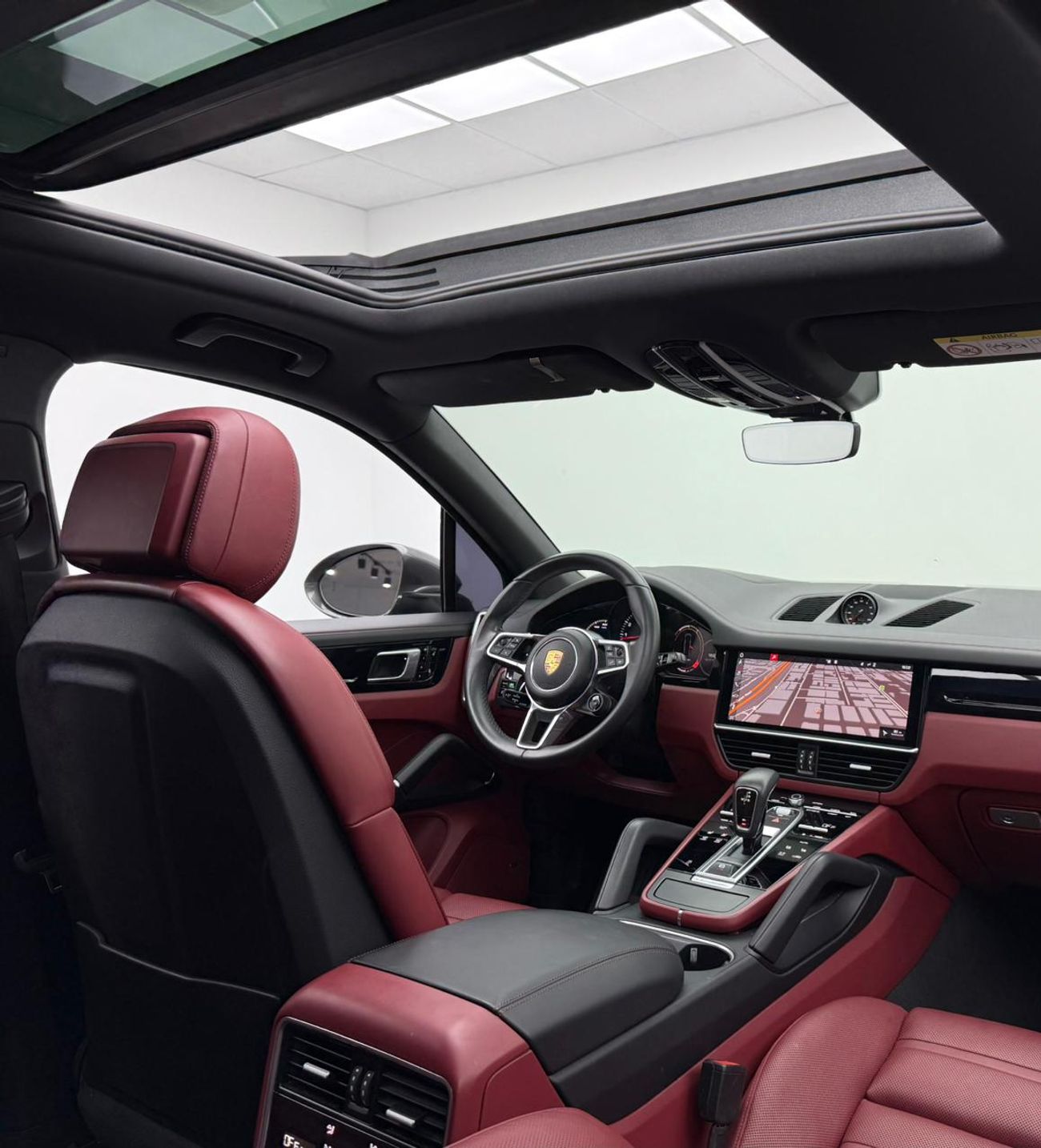 Porsche Cayenne Base 2019 Porsche Cayenne ,AL Nabooda Warranty ,Full Service History ,Excellent Condition ,Gcc