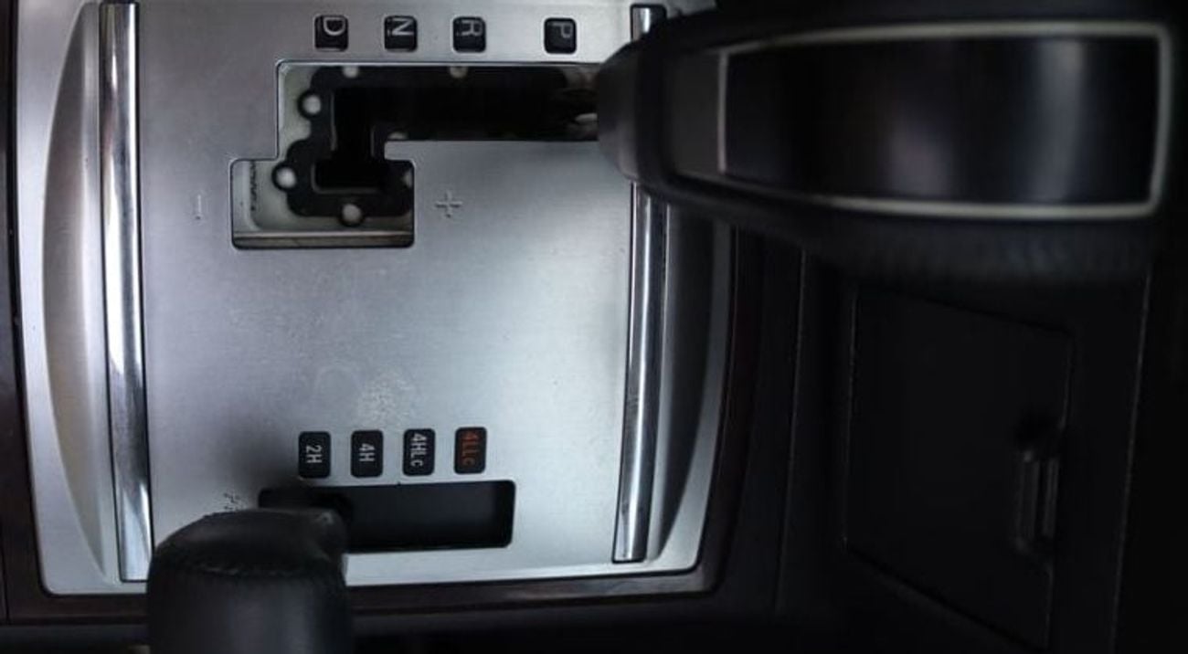 Mitsubishi Pajero GLS 3.5L (189 HP) Mitsubishi Pajero - 2016 - Full Option - GCC - Accident-Free - 3.5L Engine - Excel