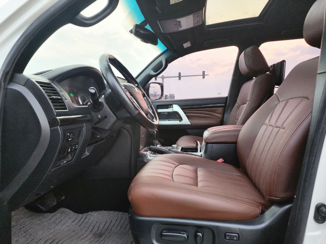 تويوتا لاند كروزر TOYOTA LAND CRUISER GXR V6 MODEL 2015 UPGRADE 2021 PRICE 89000 AED