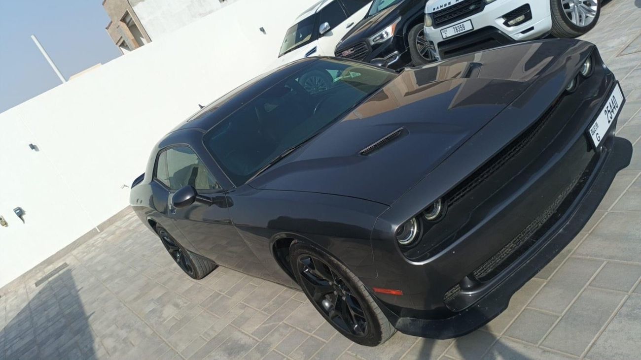 دودج تشالينجر SXT