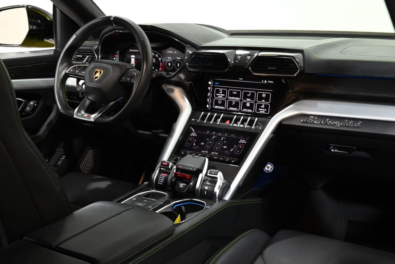 Lamborghini Urus STD 2022 Lamborghini Urus, 10/2026 Lamborghini Warranty, Lamborghini Service History, GCC