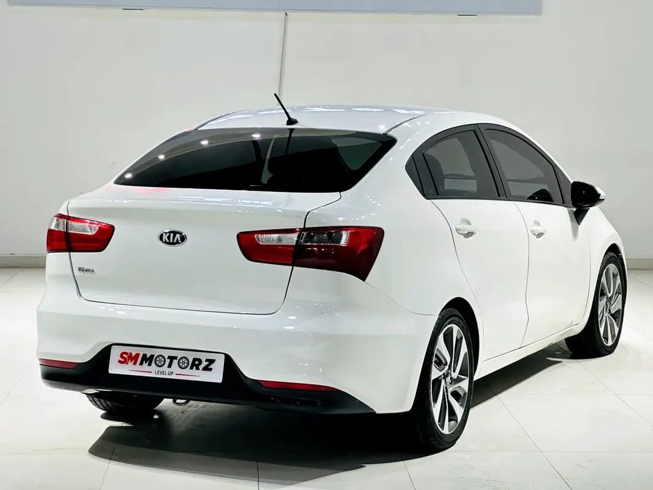 Kia Rio EX 1.4L (107 HP) Hatchback