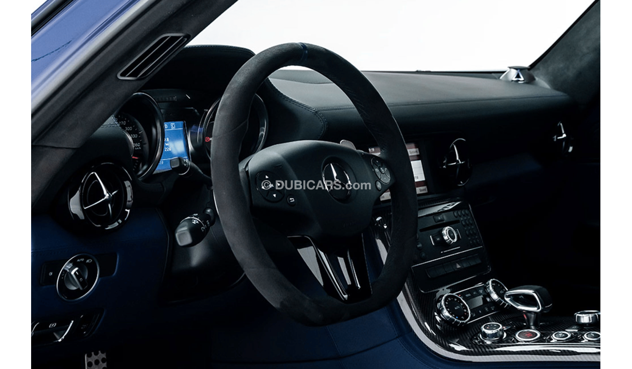 مرسيدس بنز SLS AMG 6.3L V8 Naturally Aspirated Engine