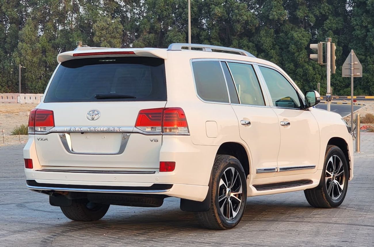Toyota Land Cruiser VXR MODEL 2010 FULL OPTION  UPGRADE 2021