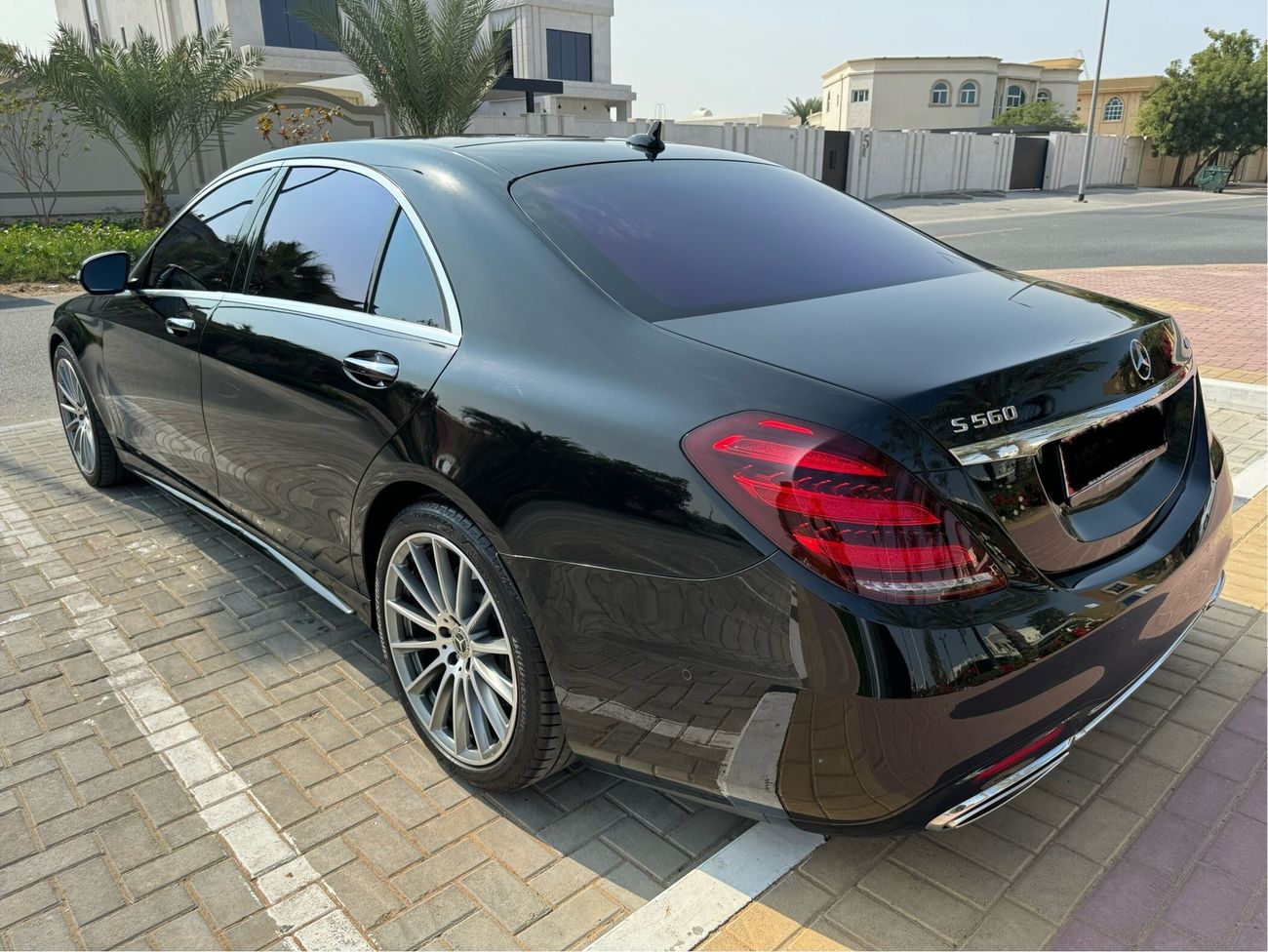 Mercedes-Benz S 560