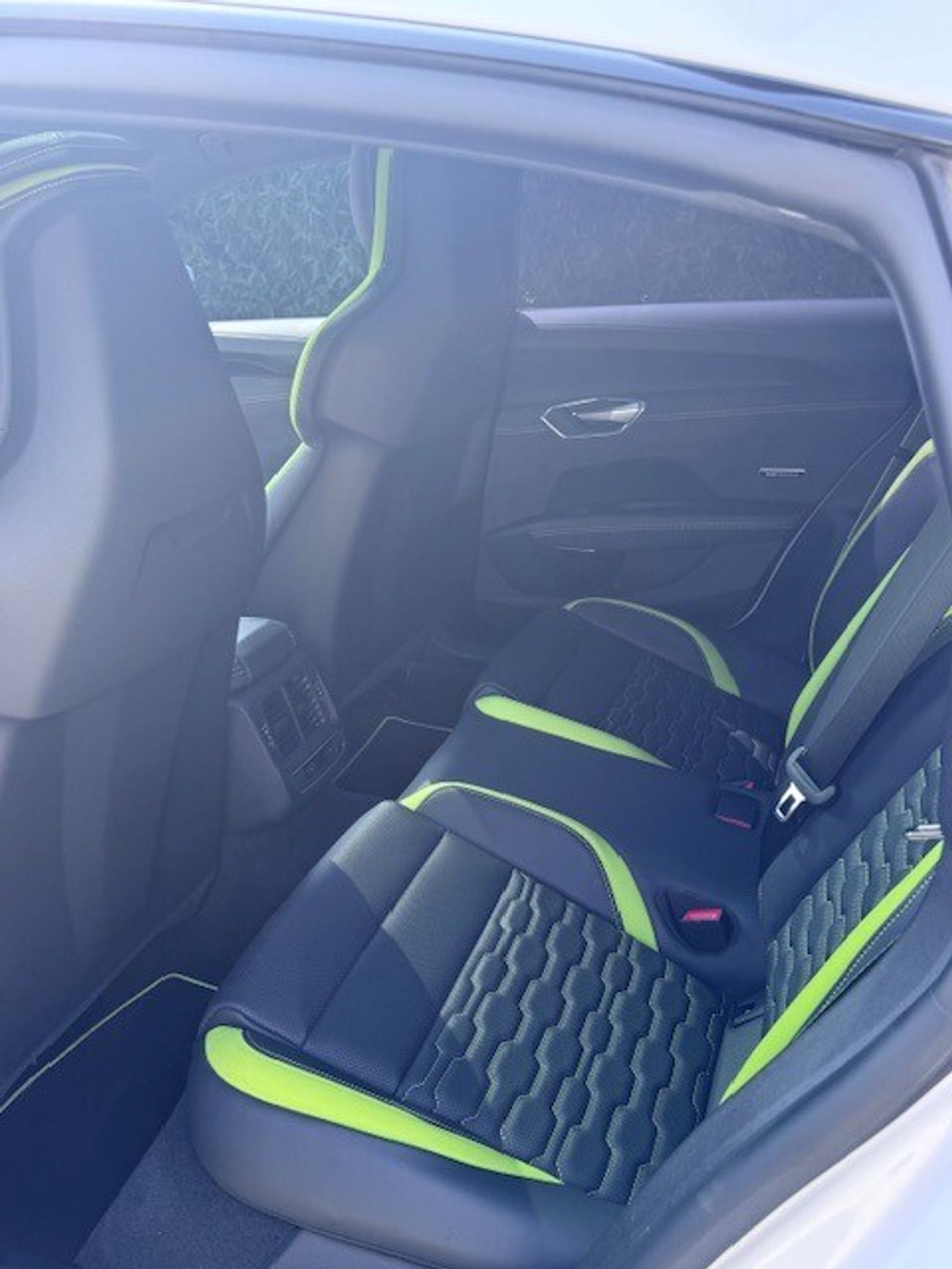 أودي إي ترون جي تي quattro