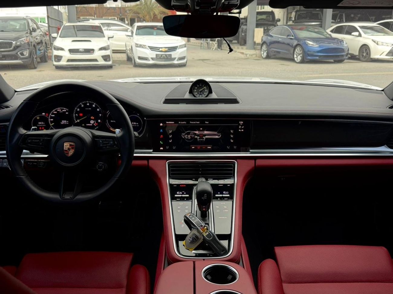 بورش باناميرا Turbo S E-Hybrid Sport Turismo 4.0L (680 HP) RWD