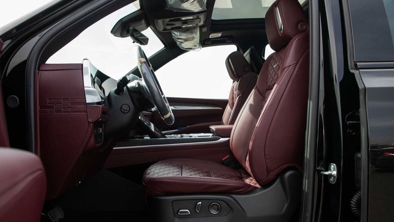 كاديلاك إسكالاد Sport 6.2L AWD | 2025 | For Export Only