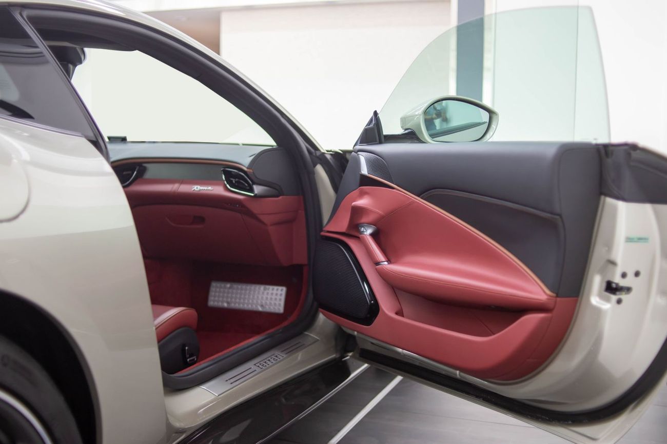 فيراري روما FERRARI ROMA | 2021 | Exterior And Interior Carbon Fiber |  1,900 km