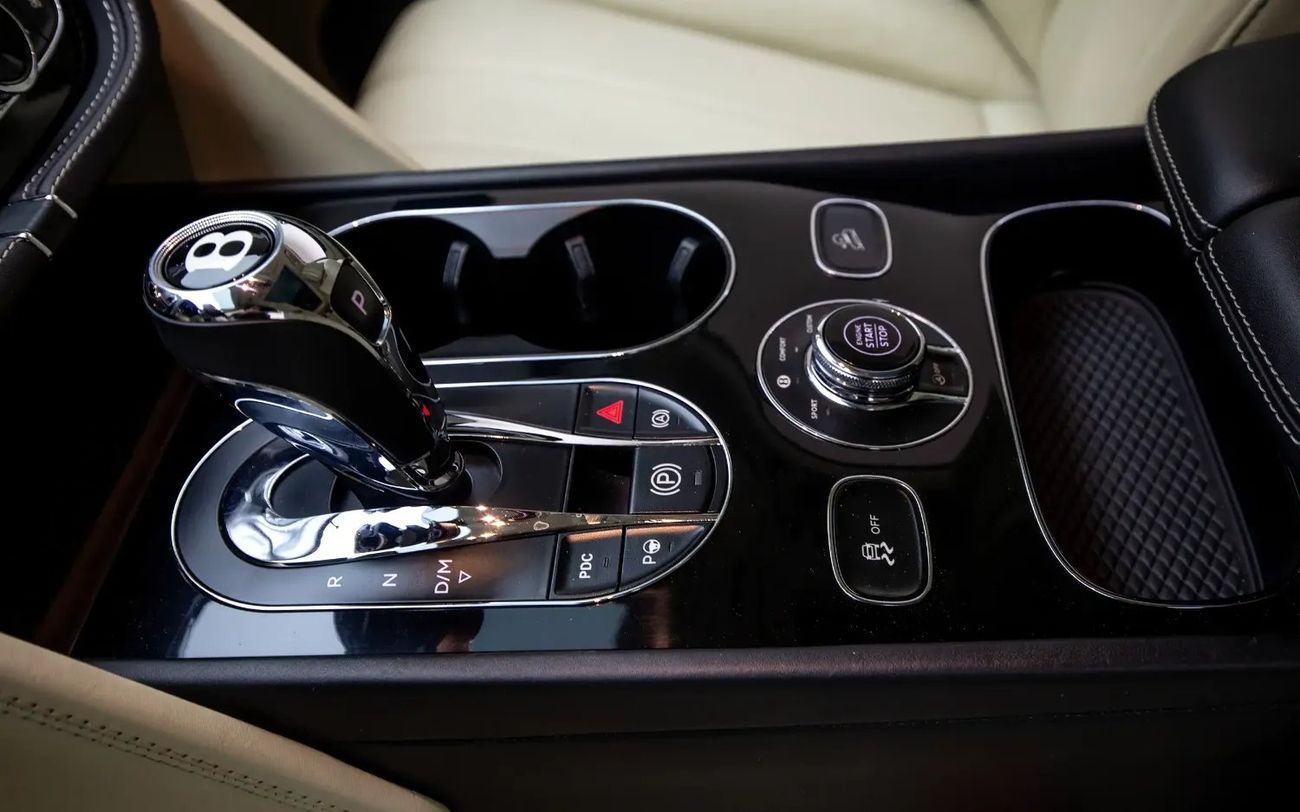 بنتلي بينتايجا Bentayga 4.0T - US Spec