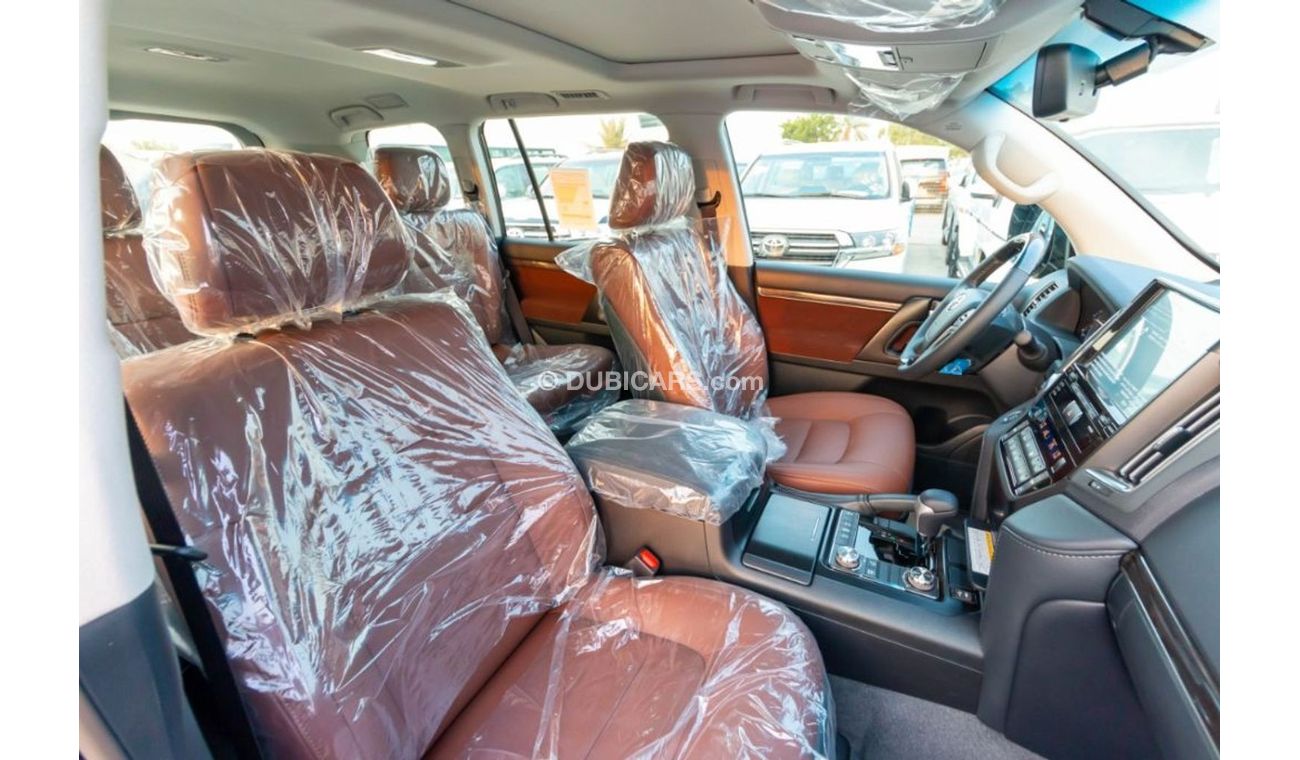 تويوتا لاند كروزر LC200 4.0L GXT GT V6 | Leather Seats + Sunroof + Back Cam