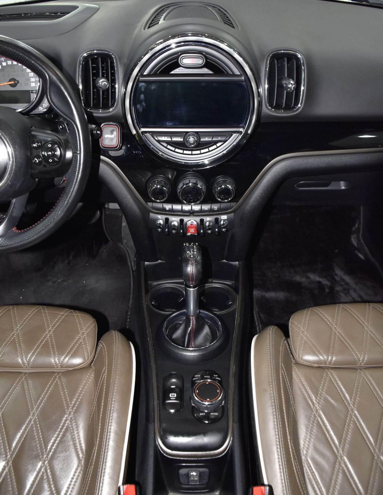 Mini Cooper S Countryman ALL4 EXCELLENT DEAL for our Mini Countryman Cooper S All4 ( 2018 Model ) in White Color GCC Specs