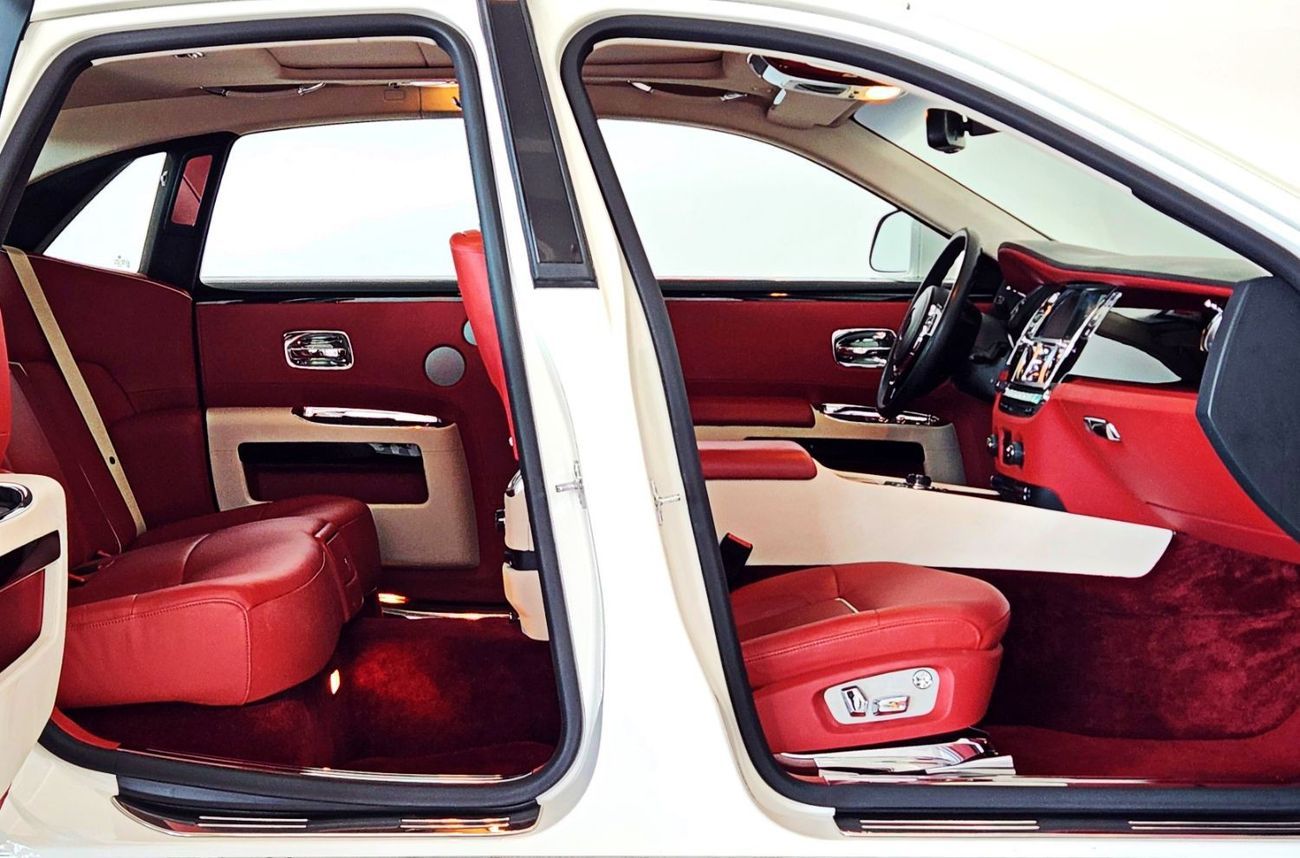 Rolls-Royce Ghost STD 6.6L-12CYL EXCELLENT CONDITION GCC SPECS