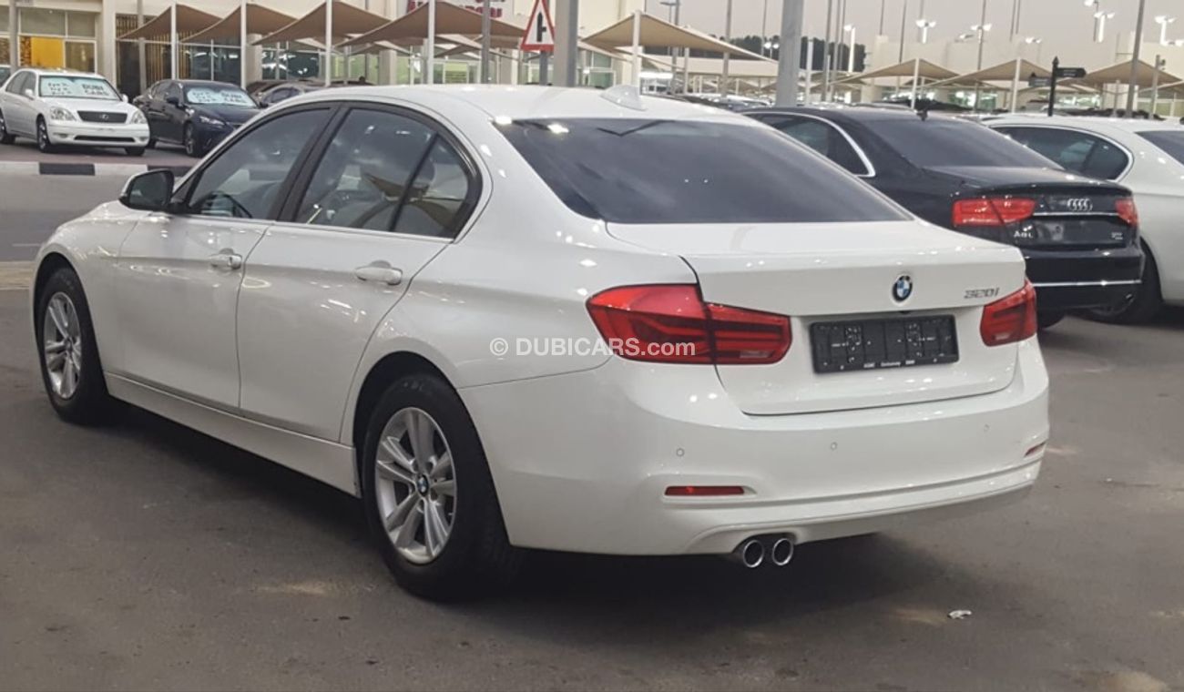 BMW 320i Bmw 320 model 2017 GCC car prefect condition full service full option low mileage