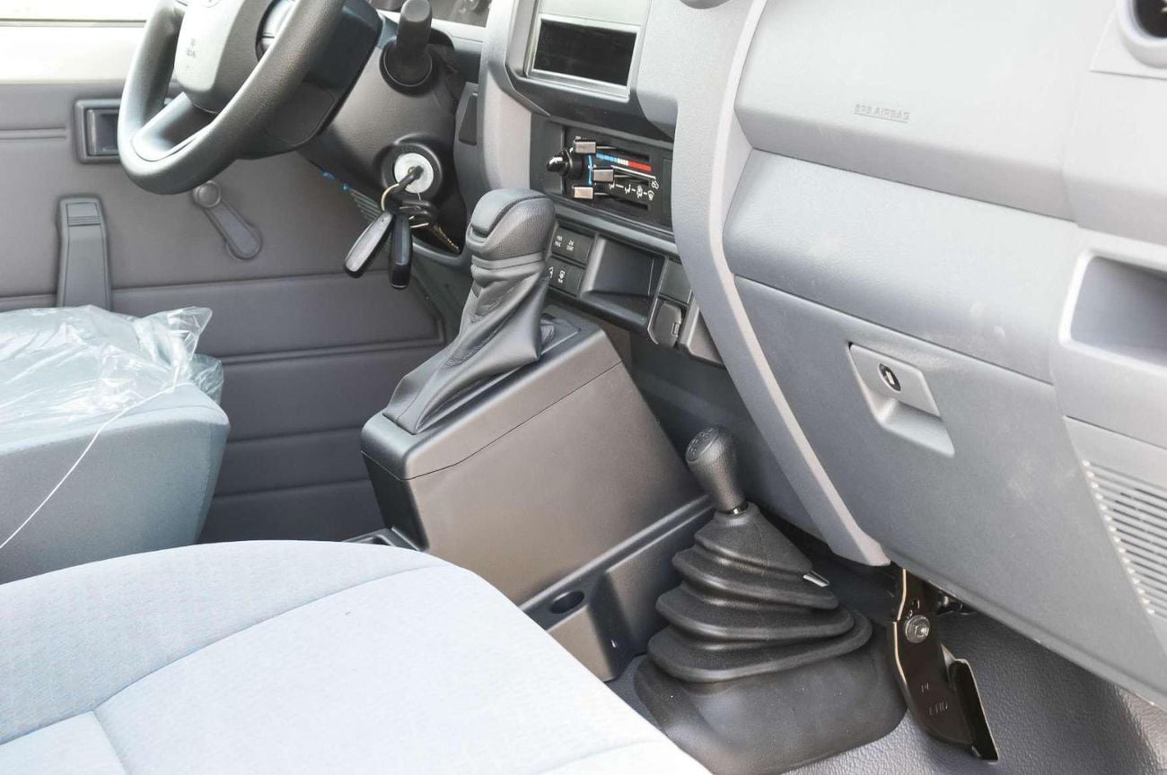 تويوتا لاند كروزر 70 TOYOTA LAND CRUISER 78 (AMBULANCE) 4.0L V6 4WD 2026