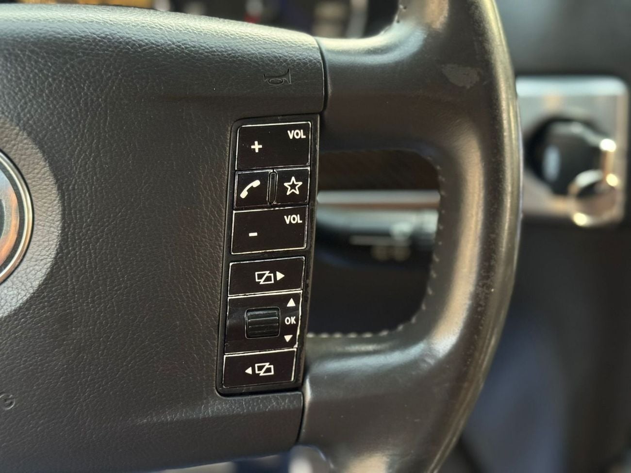 Volkswagen Touareg Volkswagen TOUAREG W12 4WD, W12 Petrol Engine,2005, Auto, Full Leather, Electric Seats, Bluetooth, C