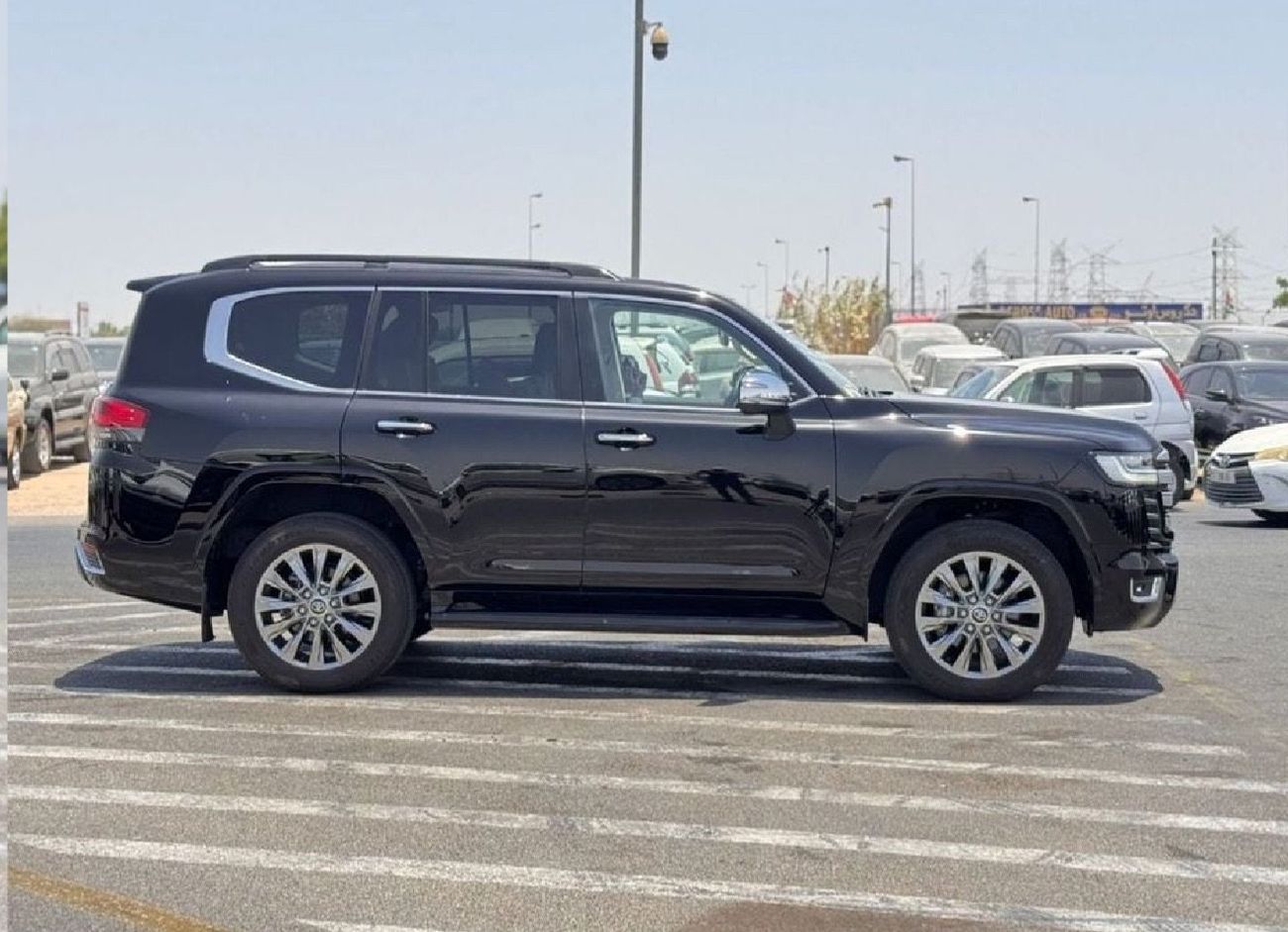 تويوتا لاند كروزر 2023 LC300 ZX Diesel Engine RHD 3.3L Twin Turbo Full Option