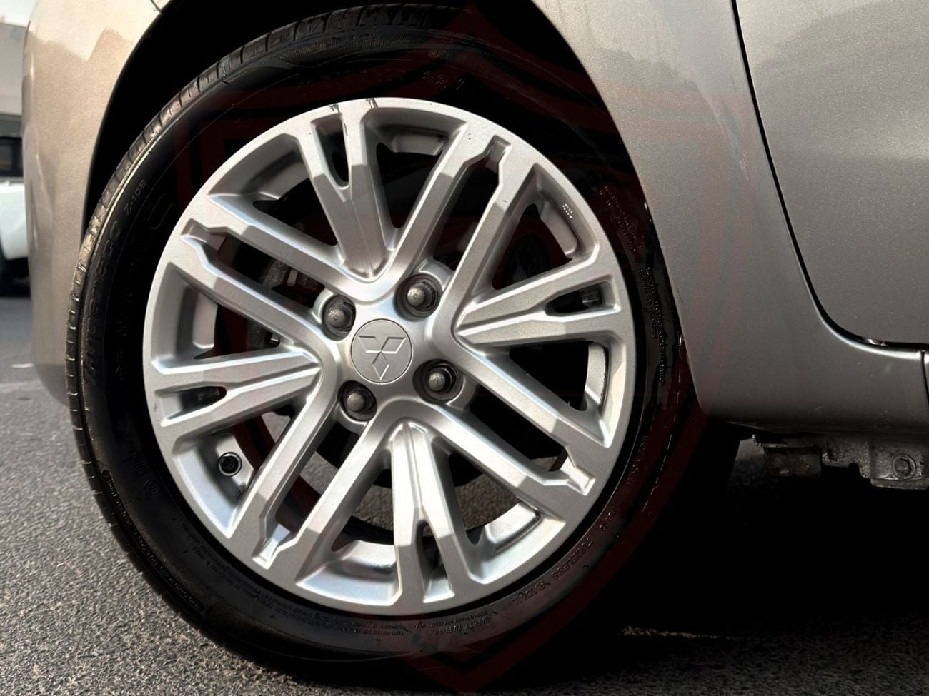 ميتسوبيشي اتراج GLX HIGHLINE Free Accident Excellent Condition