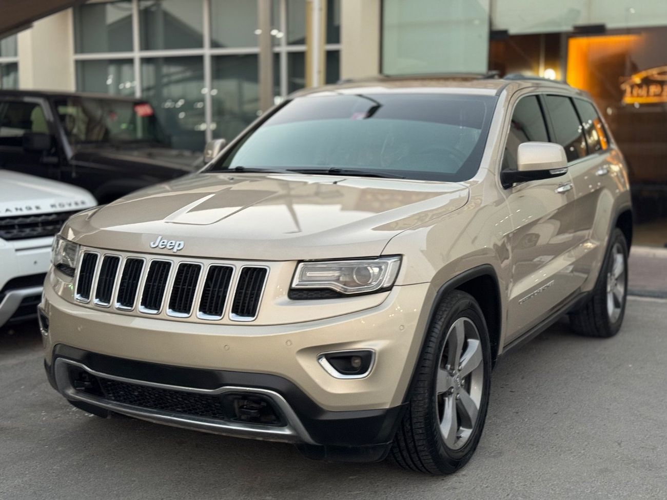 جيب جراند شيروكي Limited 5.7L (360 HP)