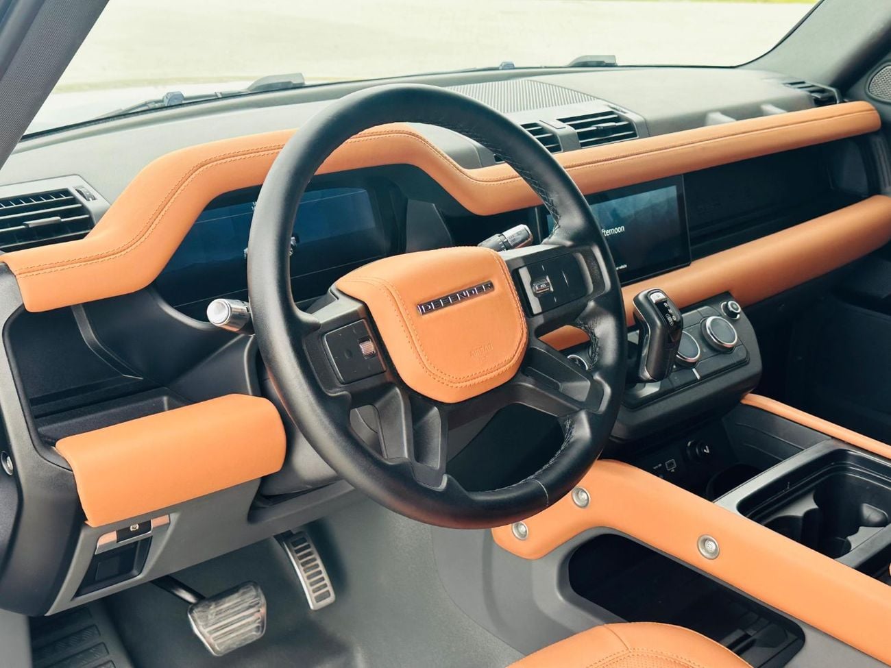 Land Rover Defender P400 110 HSE 3.0L (5 Seater)