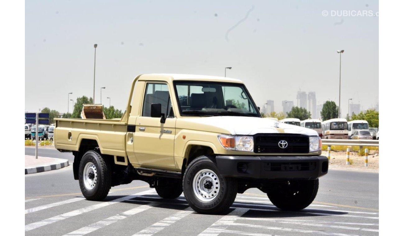 تويوتا لاند كروزر بيك آب 79 SINGLE CAB LX  V6 4.0L PETROL 4WD MANUAL TRANSMISSION