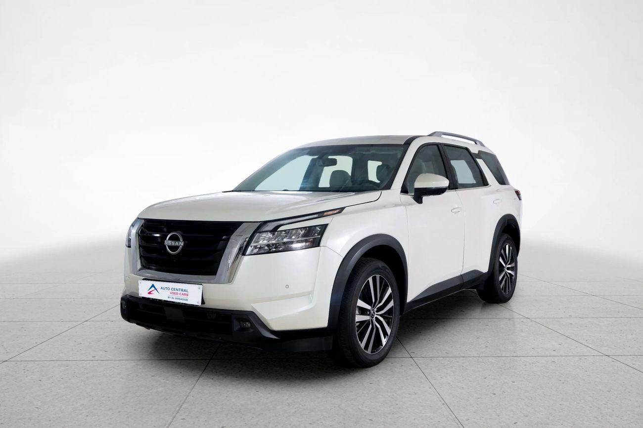 Nissan Pathfinder SV 3.5