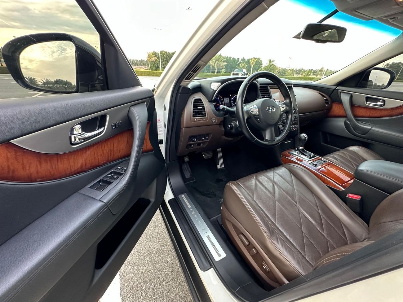 Infiniti FX35 Excellence INFINITI FX-35 2012 GCC//FULL OPITION // FULL SERVICE HISTORY AVAILABLE // PERFECT CONDIT