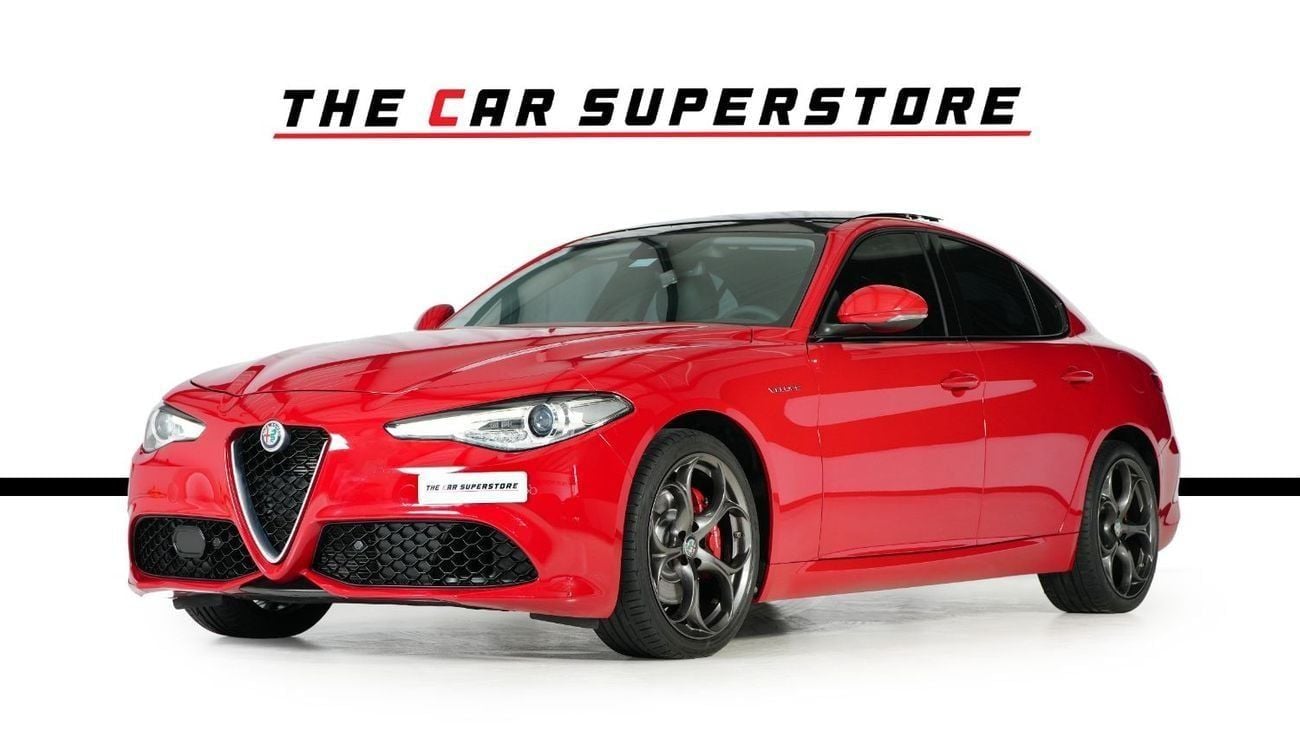 Alfa Romeo Giulia Veloce 2.0L AWD Q4-GCC-Q4 wheel drive system-well maintained-full serviced in Agency