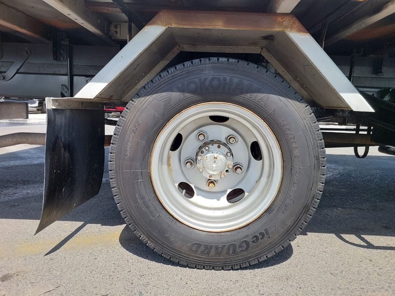 ميتسوبيشي فوسو كانتير MITSUBISHI CANTER TRUCK RHD 1995 MODEL 4.5 L DIESEL MANUAL(PM20499)