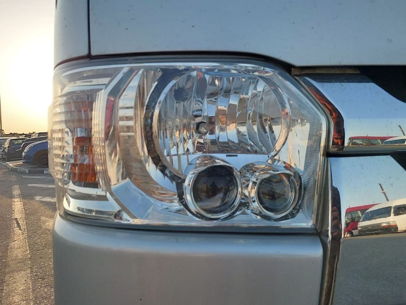 تويوتا هاياس DLS - STD ROOF TOYOTA HIACE VAN RHD 2019 MODEL 2.8 L DIESEL AUTOMATIC(PM22503)