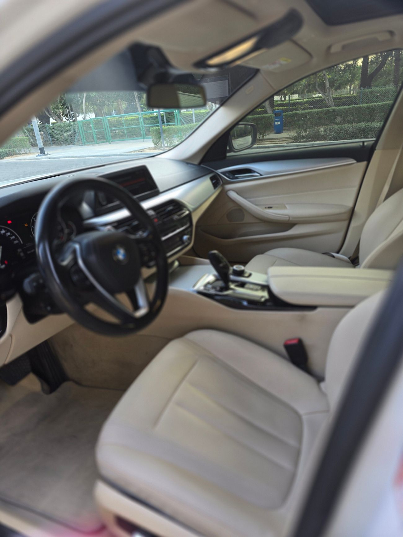 بي أم دبليو 520i