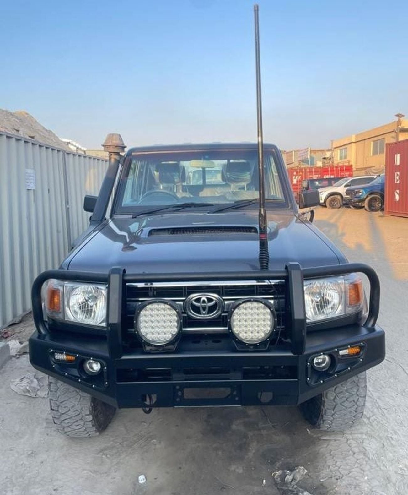 Toyota Land Cruiser Pick Up DIESEL 4.5 LITER ,RIGHT HAND DRIVE ,ONLY FOR EXPORT AVAILABLE