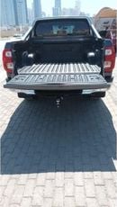 Toyota Hilux diesel 2.8 liter automatic gear with back camera push button start