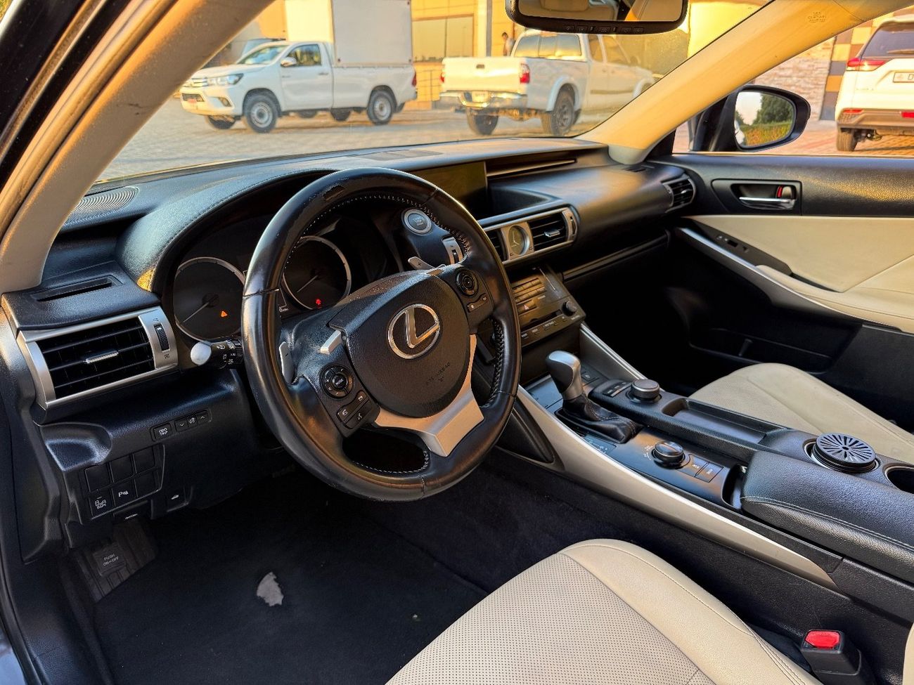 لكزس IS 250 Premier 2.5L