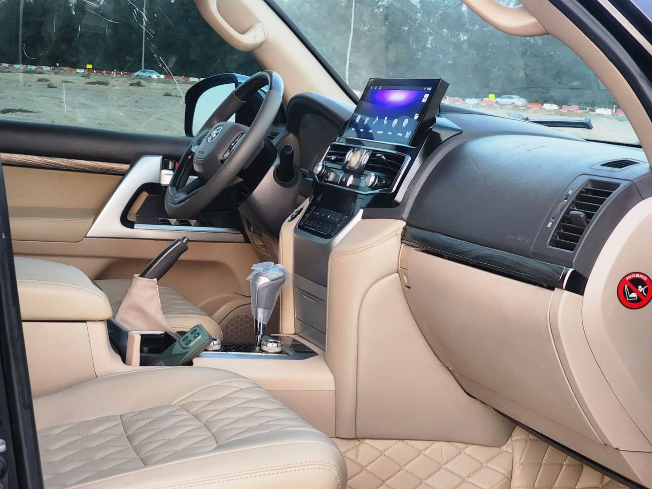 تويوتا لاند كروزر GX.R V8 upgrade 2024