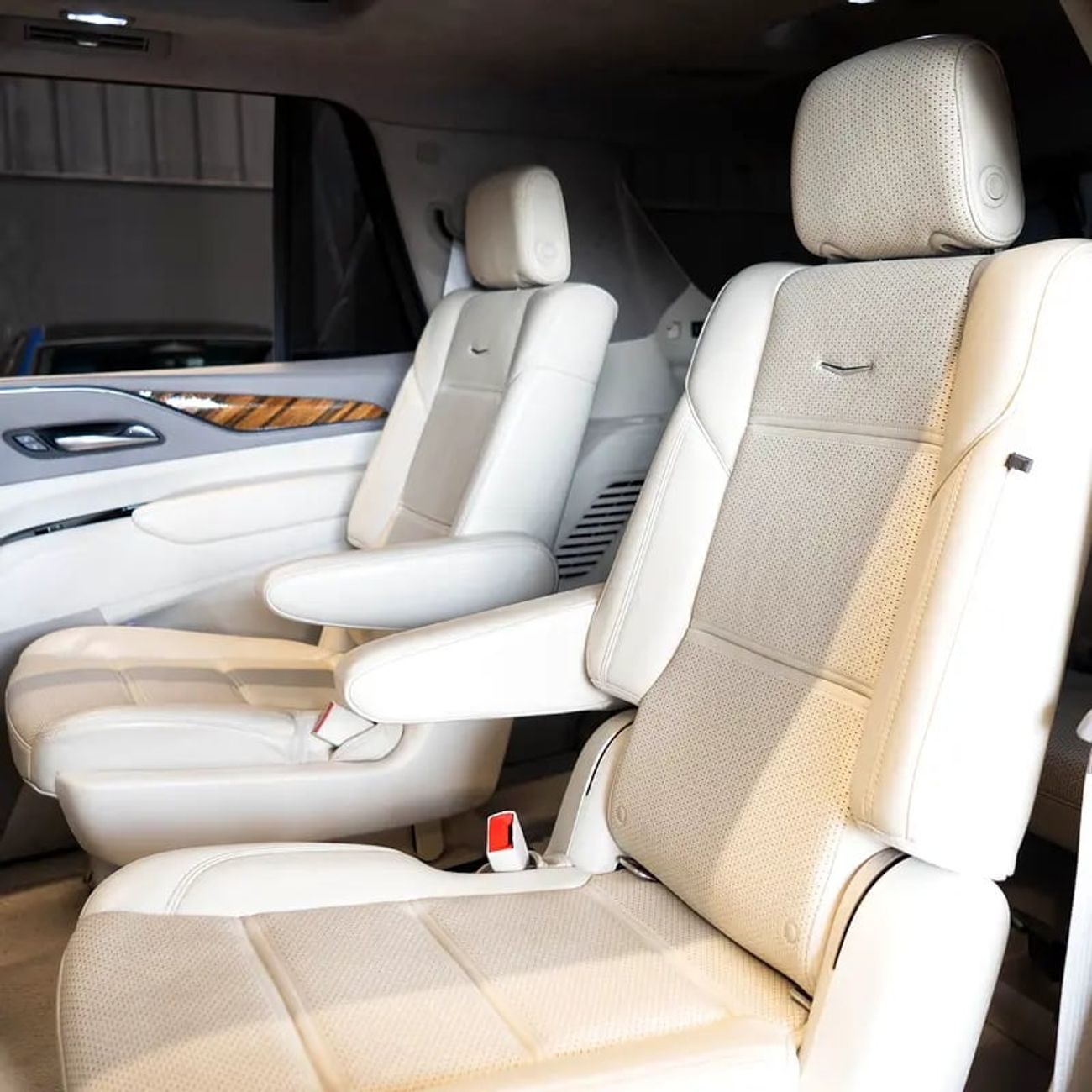 كاديلاك إسكالاد Premium Luxury Platinum 6.2L AWD